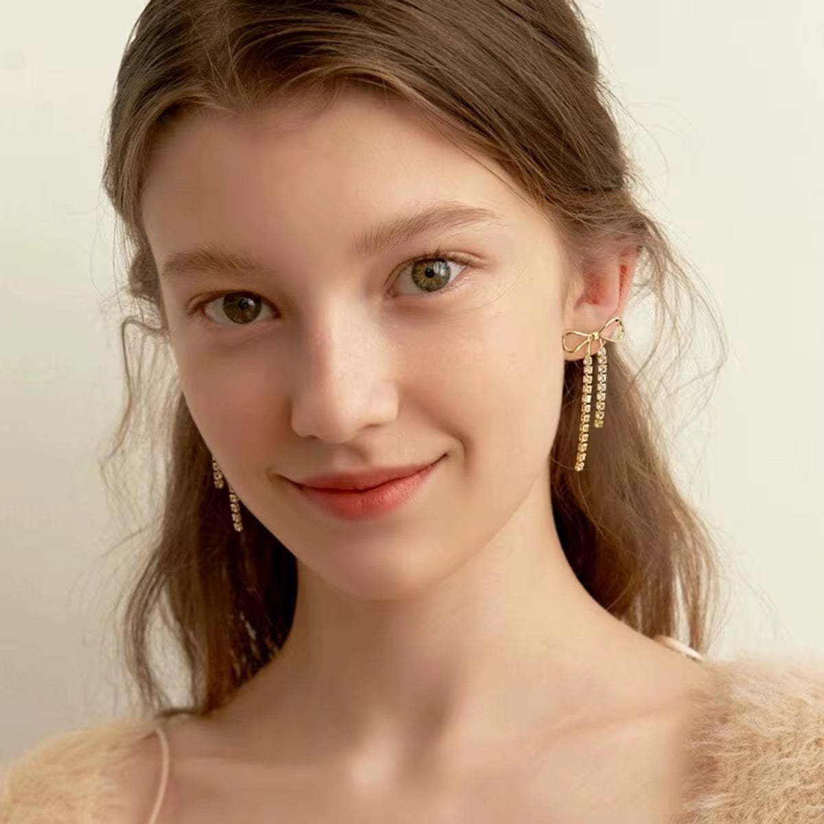 Selene Bow Earring