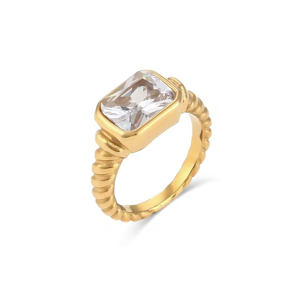 Elio Ring