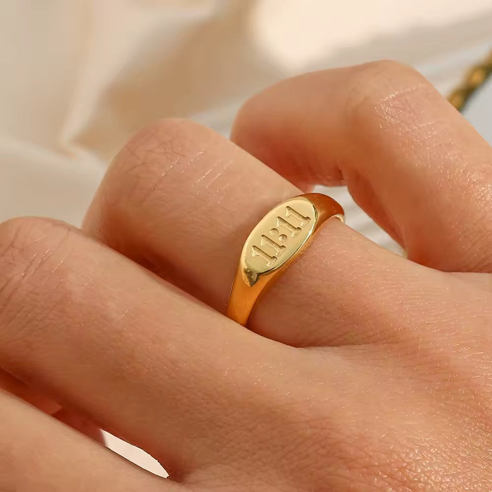 11:11 Anora Ring