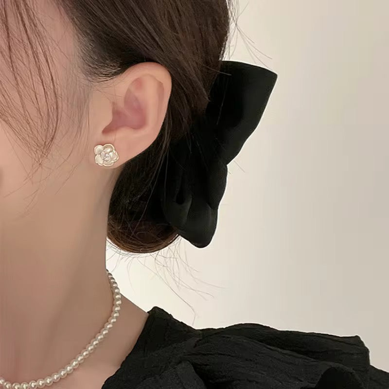 Velmora Earrings