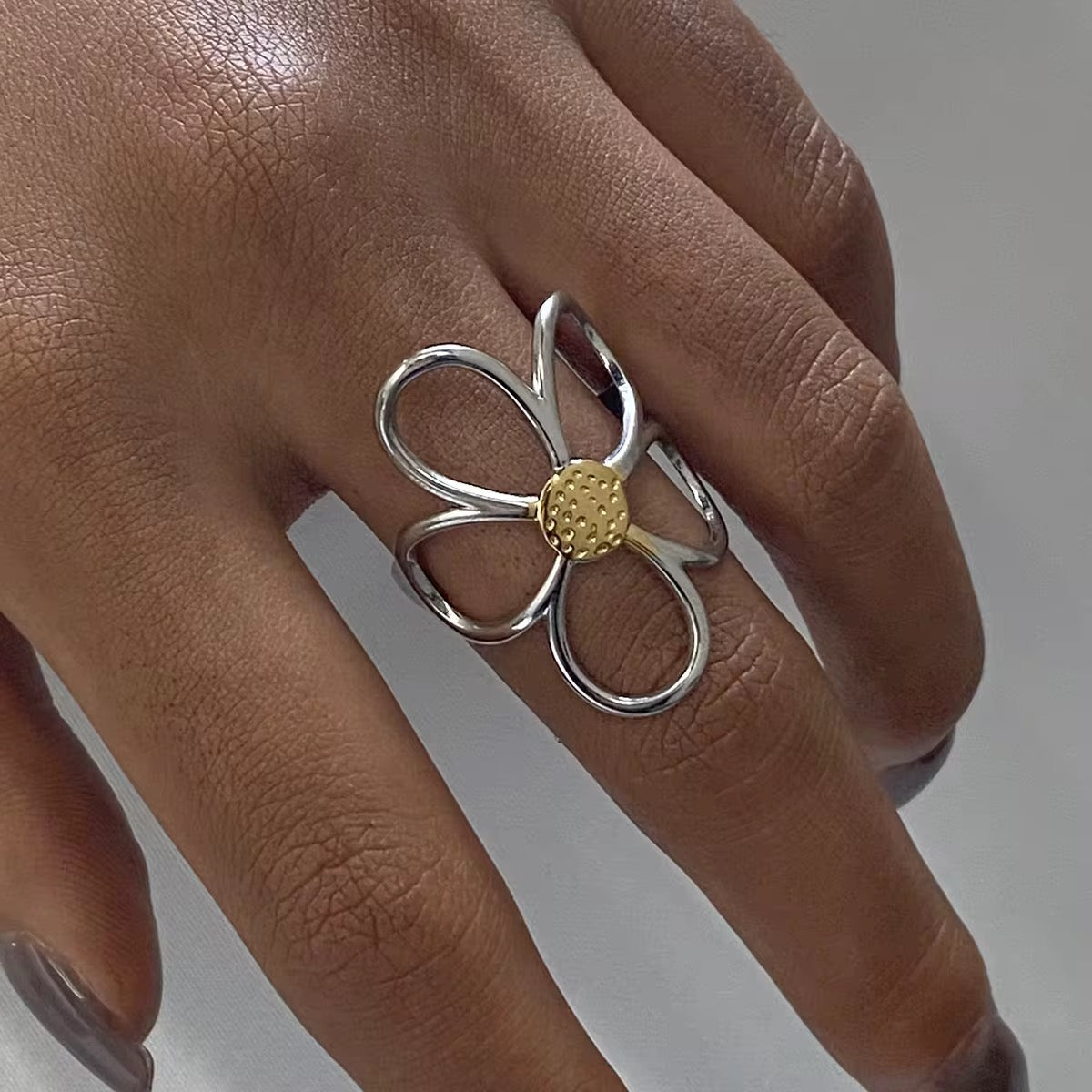 Daisera Ring